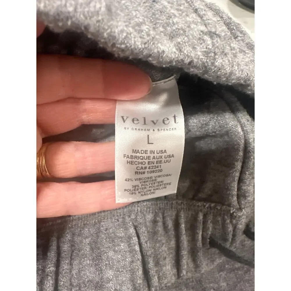 Velvet by Graham & Spencer Joggers Size L